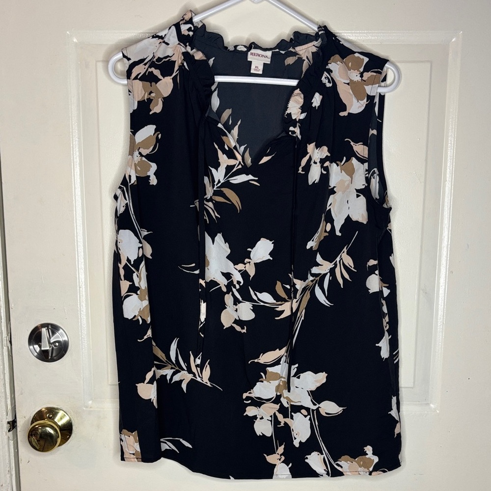 Merona Black Floral Tie-Front Sleeveless Camisole